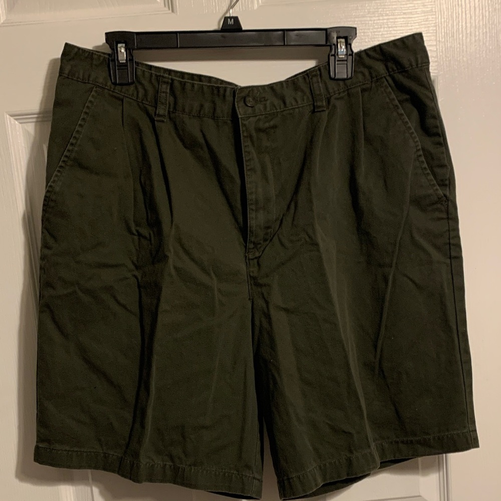 Covington Olive Green Flat-Front Men's Shorts